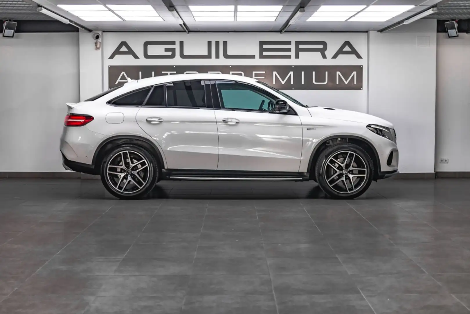 Mercedes-Benz GLE 43 AMG Coupé 4Matic Aut. Blanc - 2