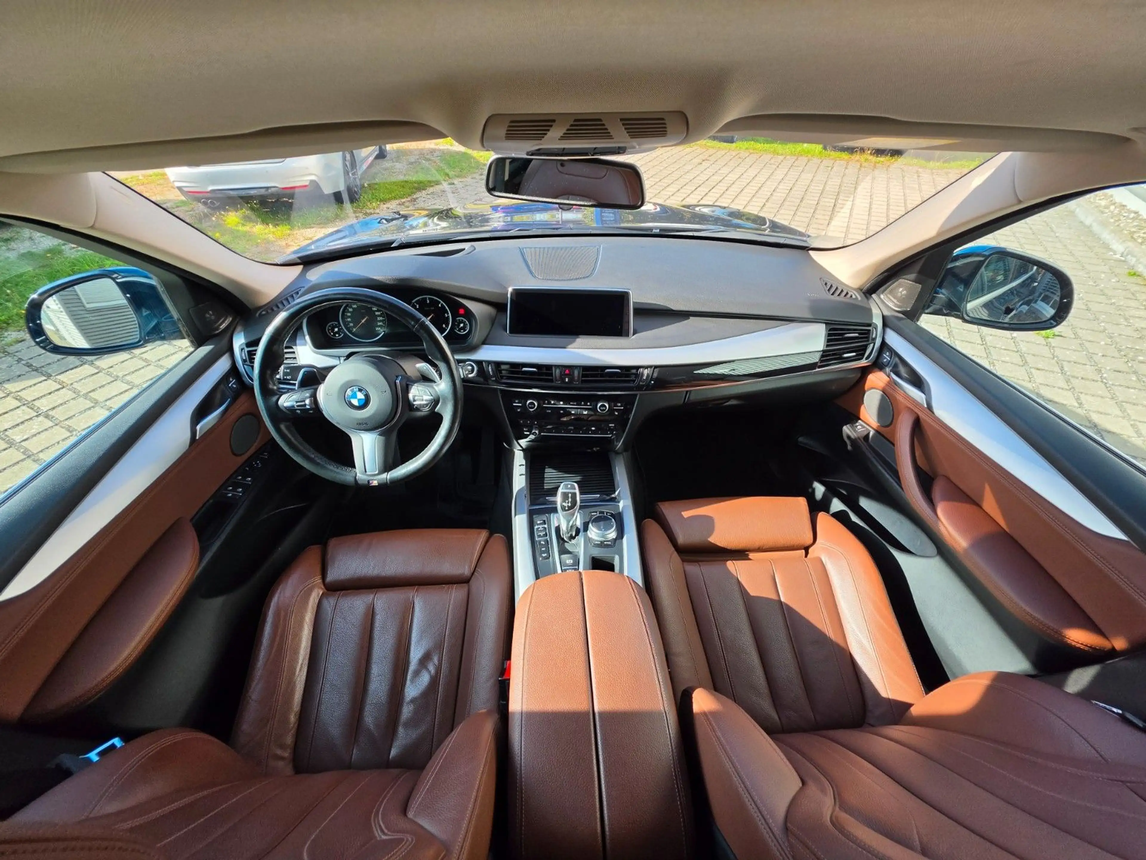 BMW X5 xDrive 30 d HuP AHK Rear Enter System — photo 12