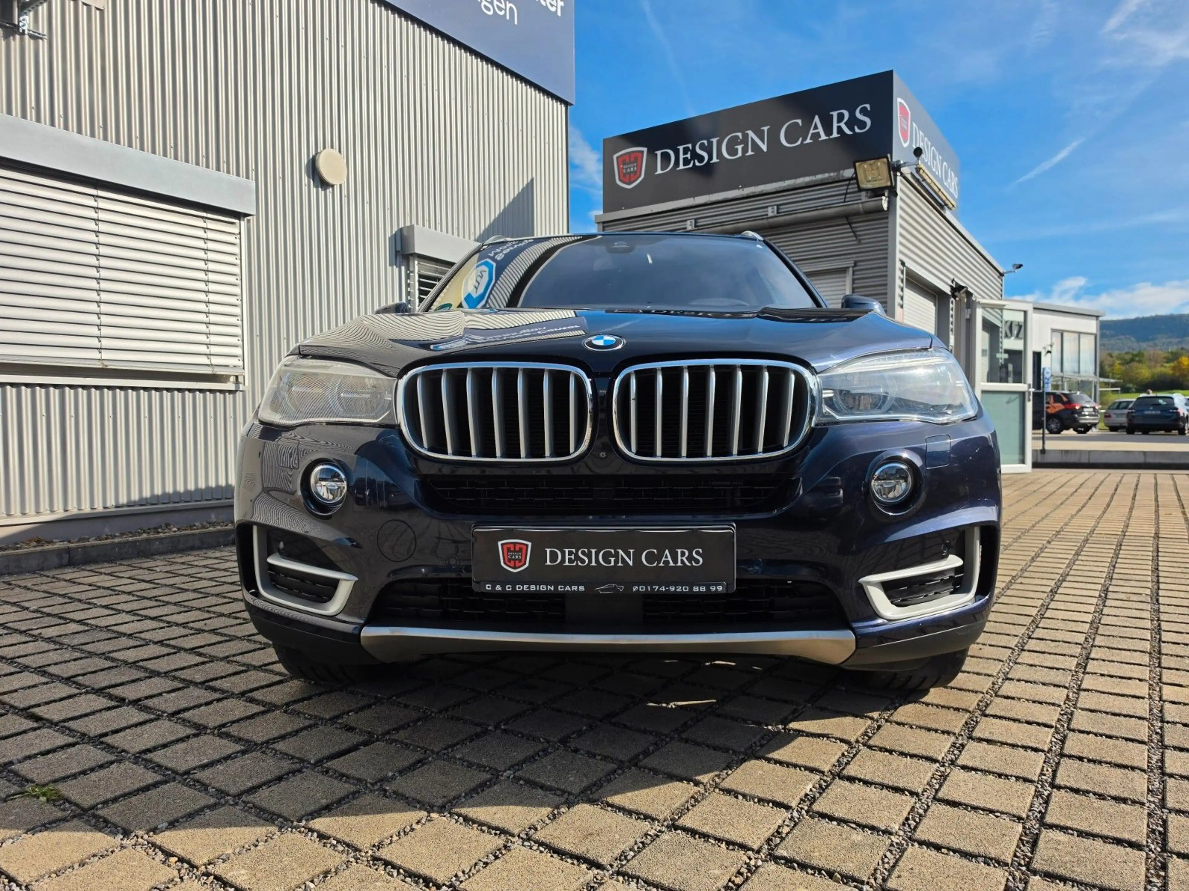BMW X5 xDrive 30 d HuP AHK Rear Enter System — photo 4