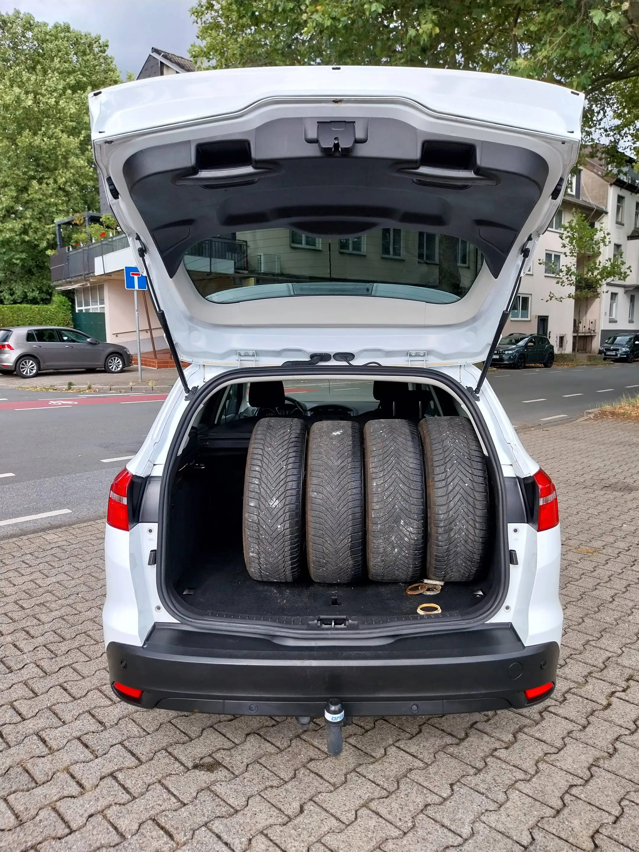 Ford Focus Titanium — photo 12