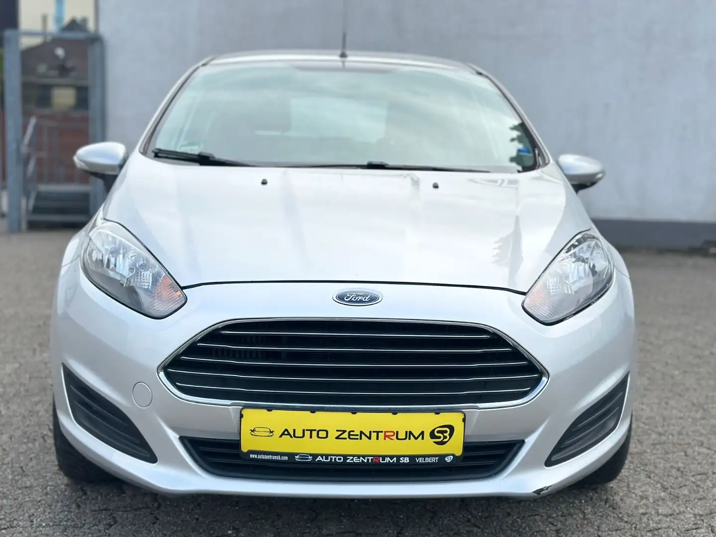 Ford Fiesta 1,6 TDCi 95 PS ECOnetic*AC*BT Silber - 1