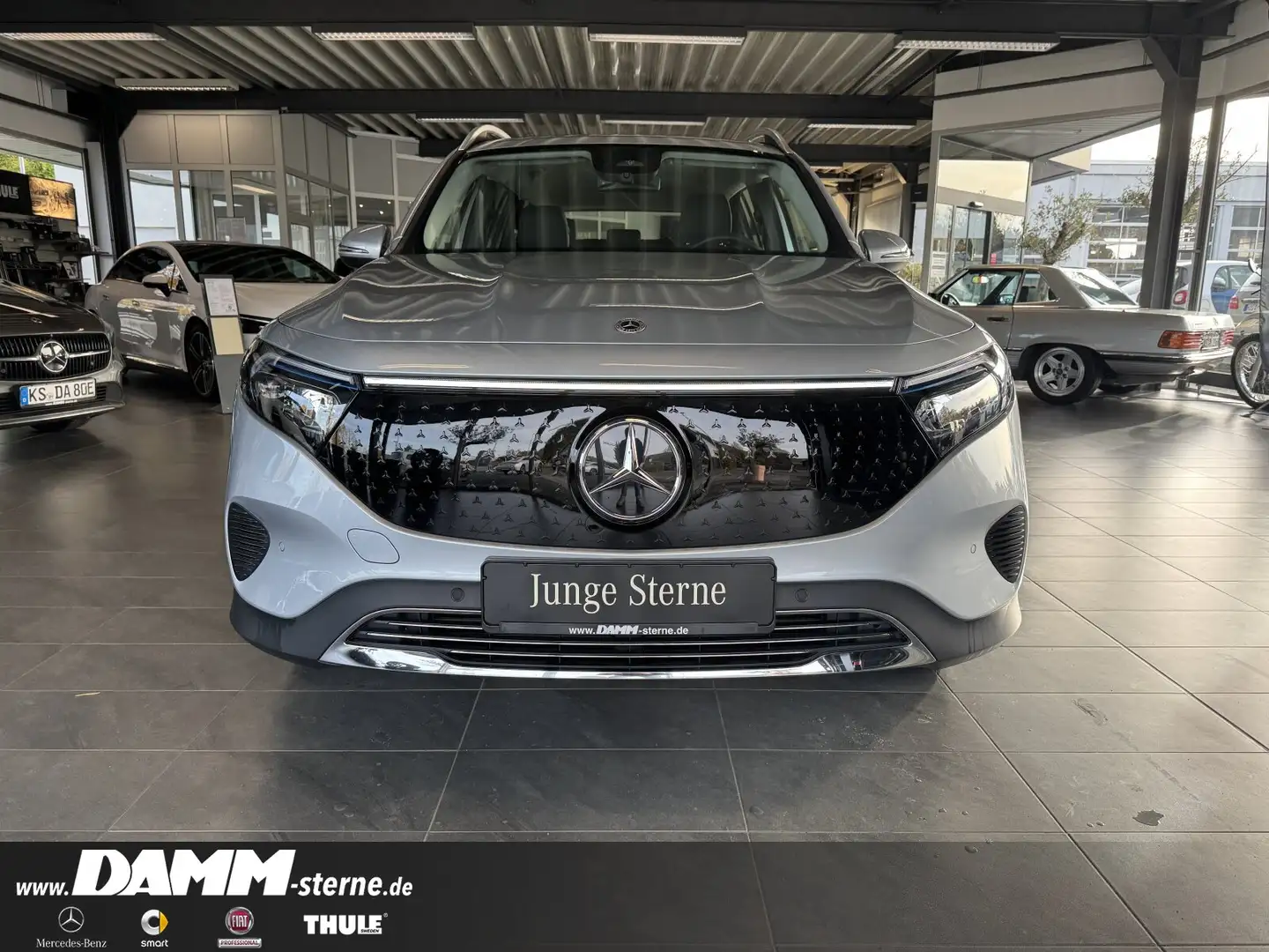 Mercedes-Benz EQB 300 EQB 300 4M Progressive Adv./AHK/Winter-P./+ Flex Silber - 2