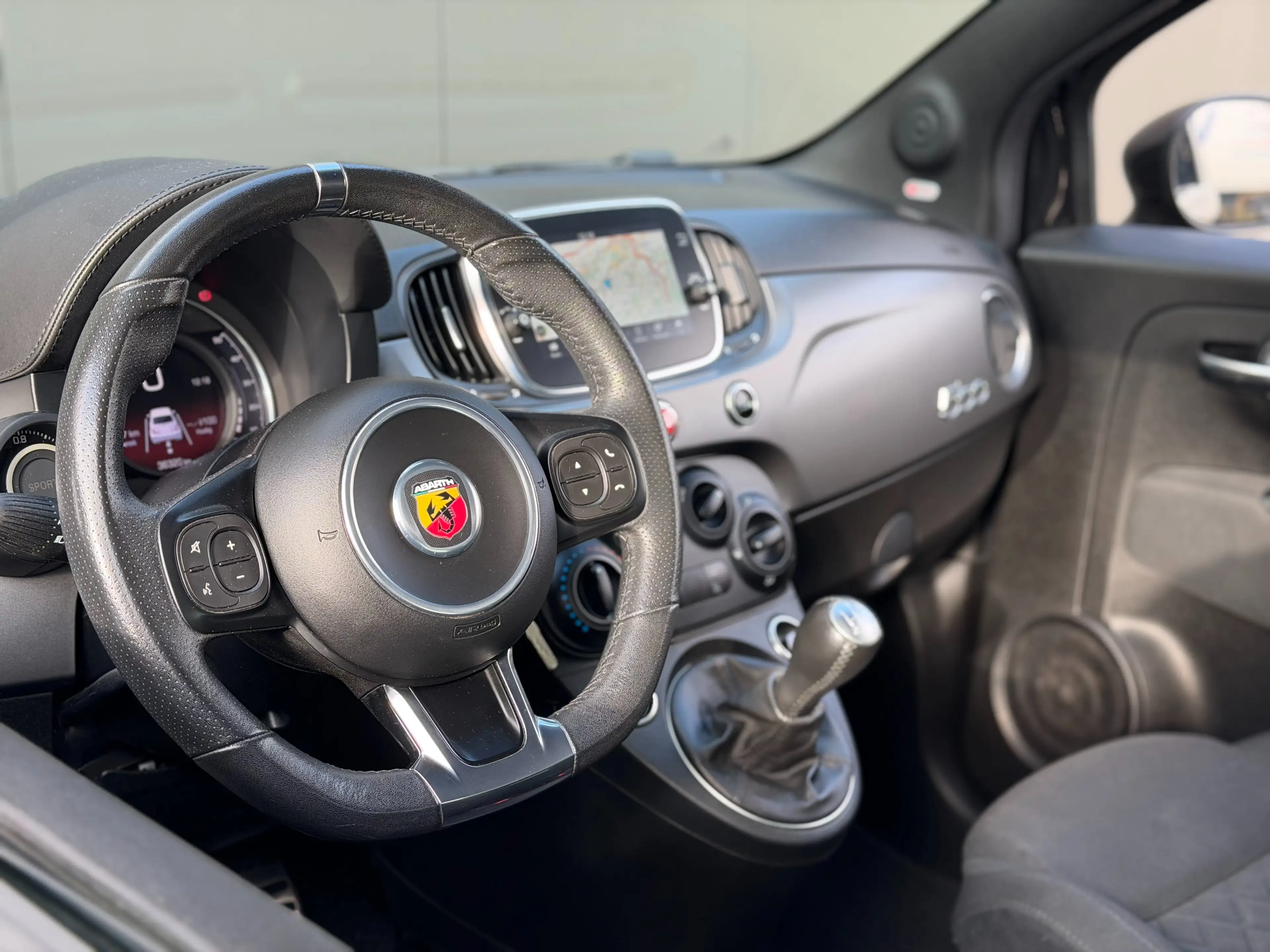 Abarth 595 Pista 1.4T 163cv 70th Edition - Monza - Beats — photo 15