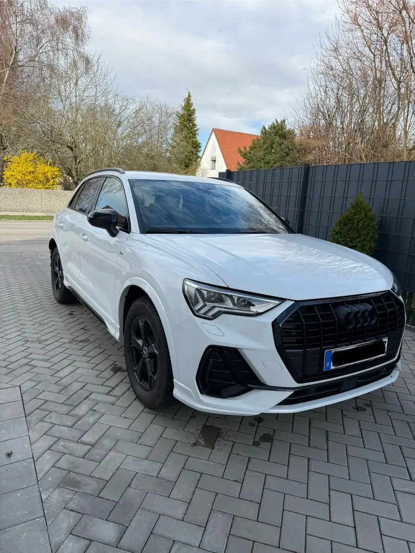 Audi Q3 35 TFSI S line Weiß - 1