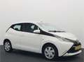 Toyota Aygo 1.0 VVT-i x-play CAMERA / AIRCO / BLUETOOTH / ELEK Wit - thumbnail 14