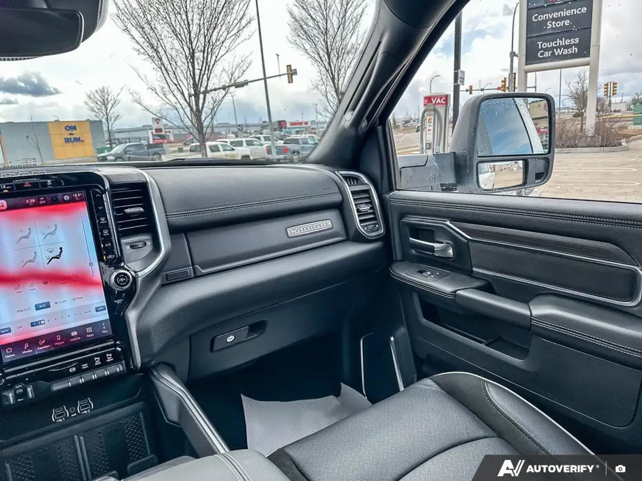 RAM 3500 снимка RAM 3500