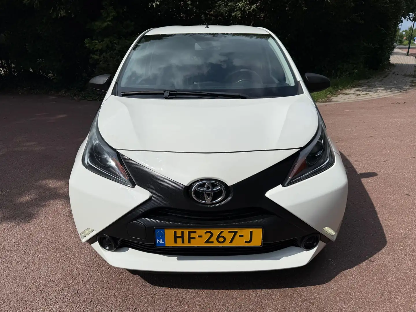 Toyota Aygo 1.0 VVT-i x-now / Airco / cruisecontrol / Led / 5d Blanco - 2