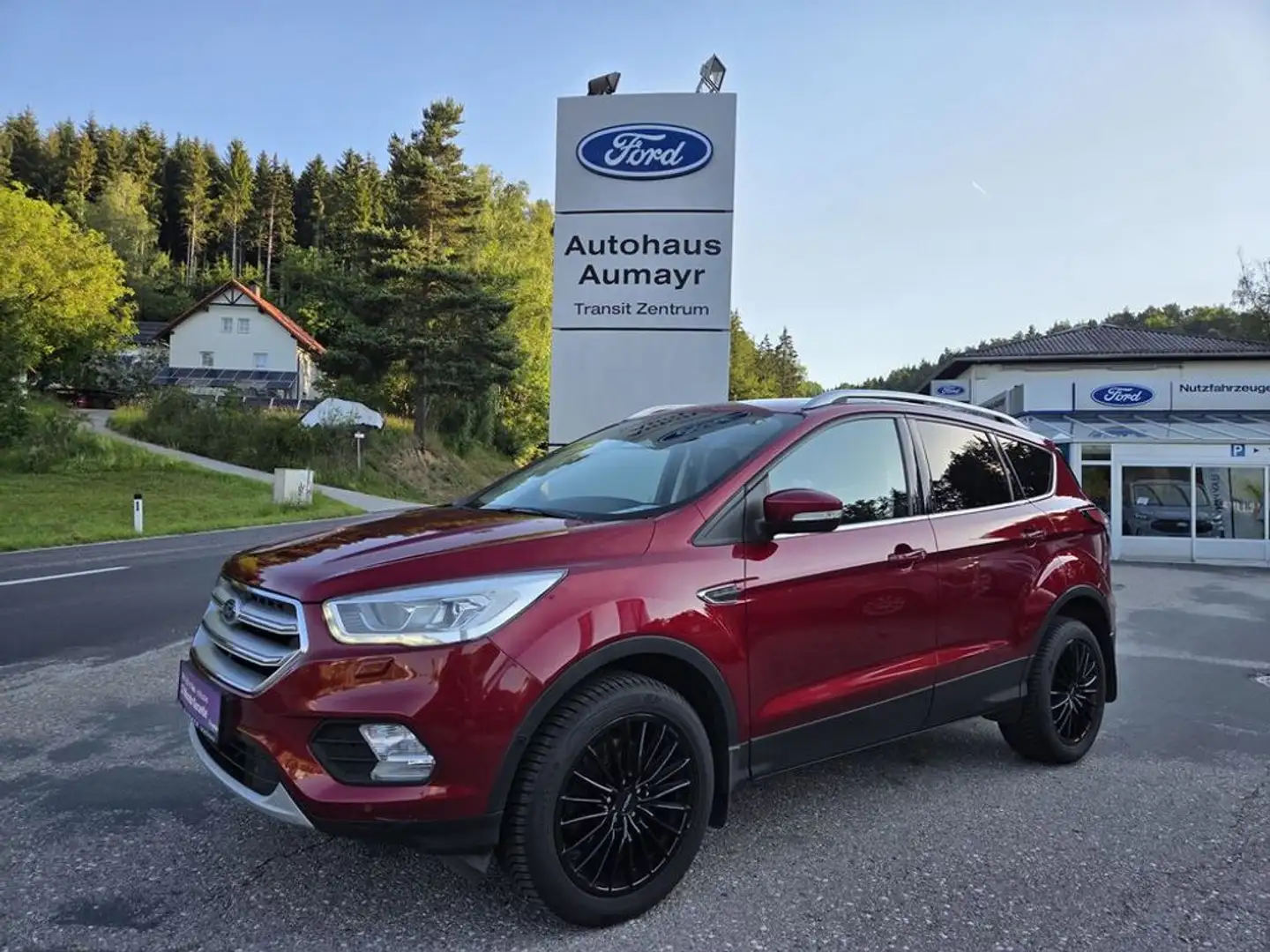 Ford Kuga Titanium Rot - 1
