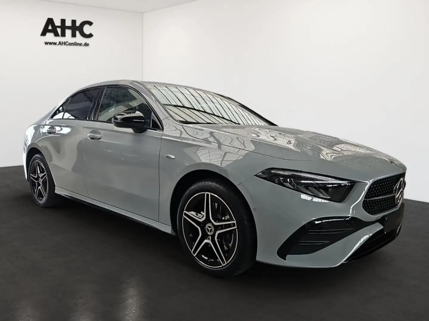 Mercedes-Benz A 250 e Limousine +AMG+AHK+MEMORY+WINTER+SOUND++ Grau - 2