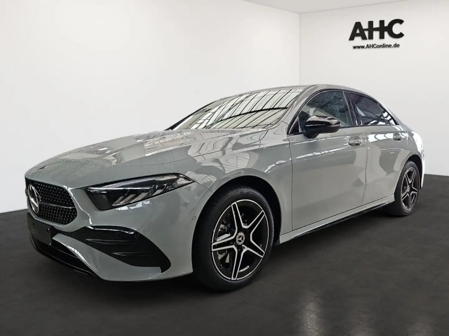 Mercedes-Benz A 250 e Limousine +AMG+AHK+MEMORY+WINTER+SOUND++ Grau - 1