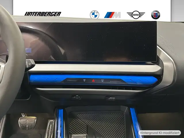 BMW X3 view 8