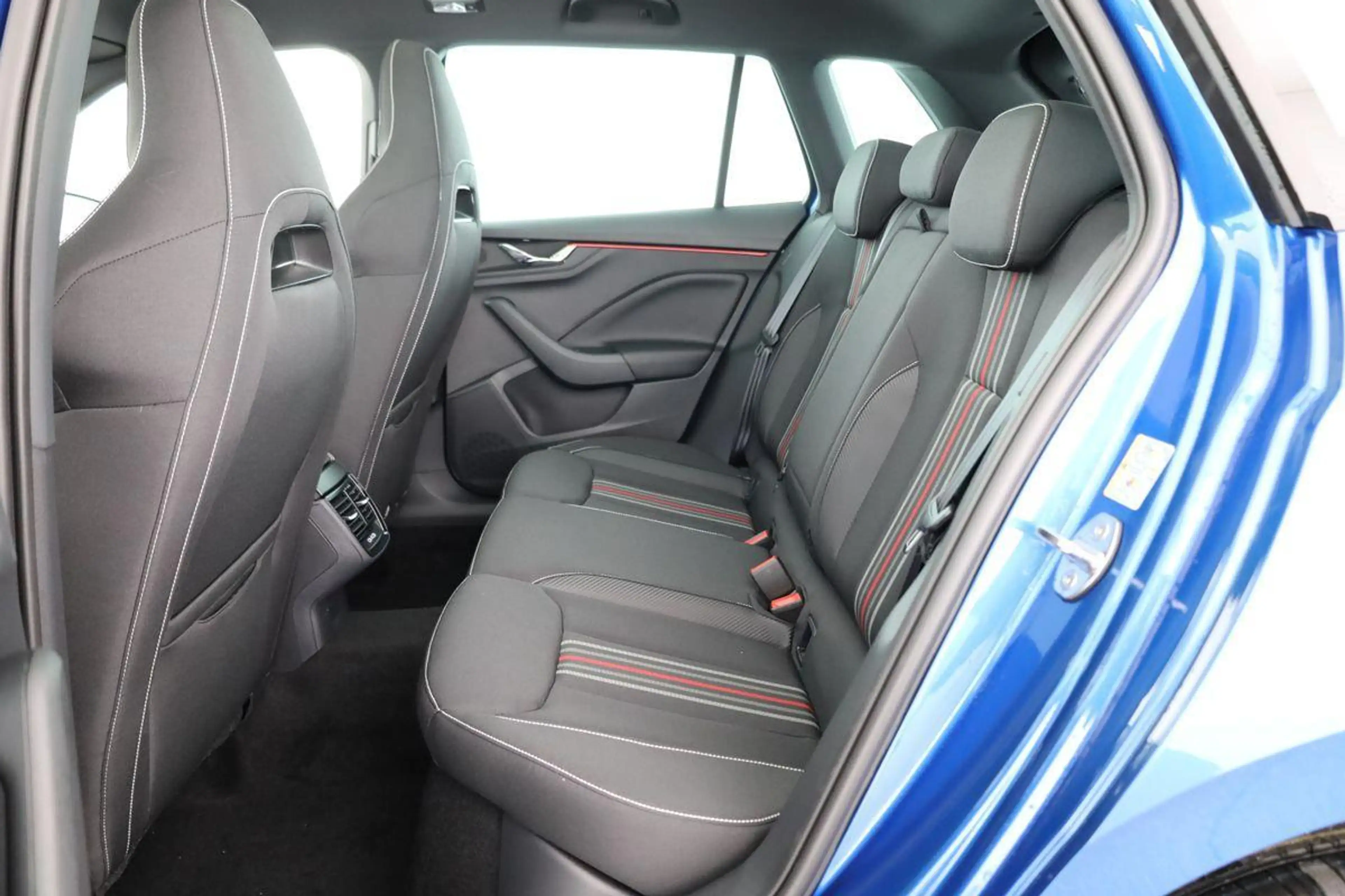 Skoda Kamiq Monte Carlo 1.0 TSI DSG Carlo, Pano, Matrix, Na... — photo 12