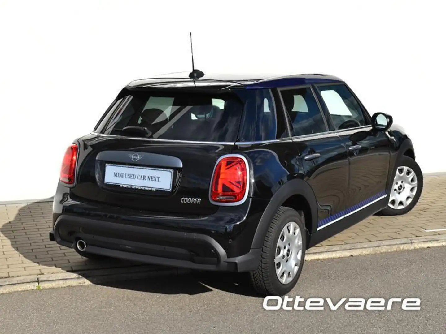 MINI Cooper 5d HUD | Carplay | Leder Zwart - 2