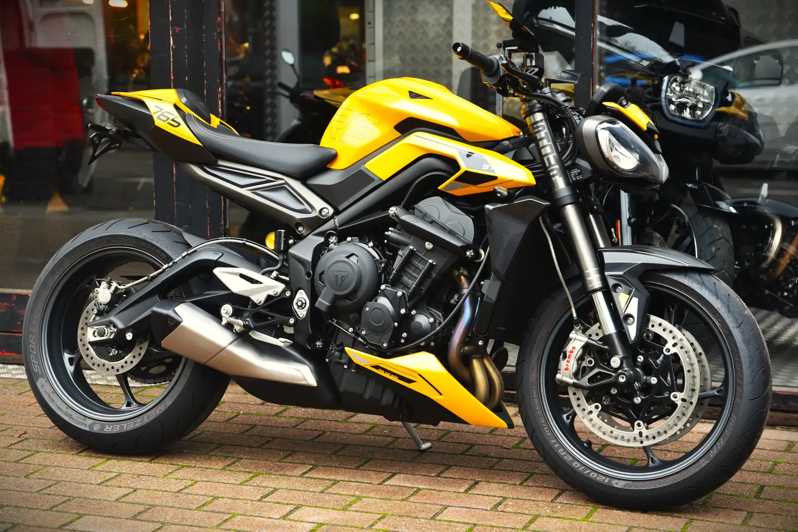 Triumph Street Triple RS ***MOTO VERTE*** Geel - 1