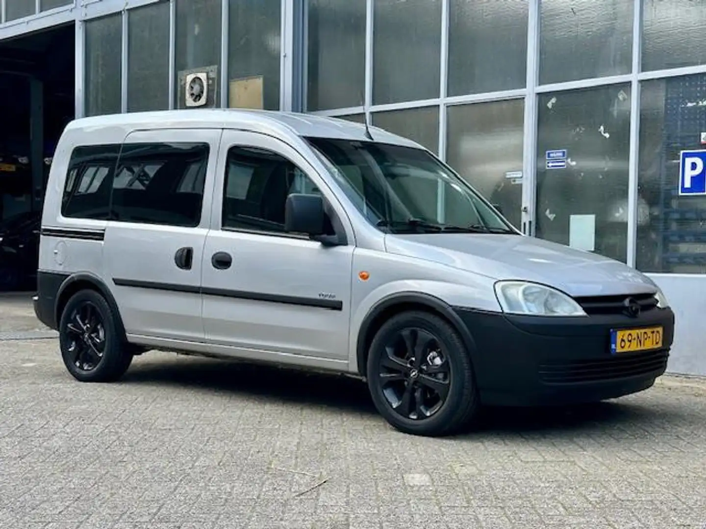 Opel Combo Tour 1.6 Benzine Comfort APK 2026 Gris - 2