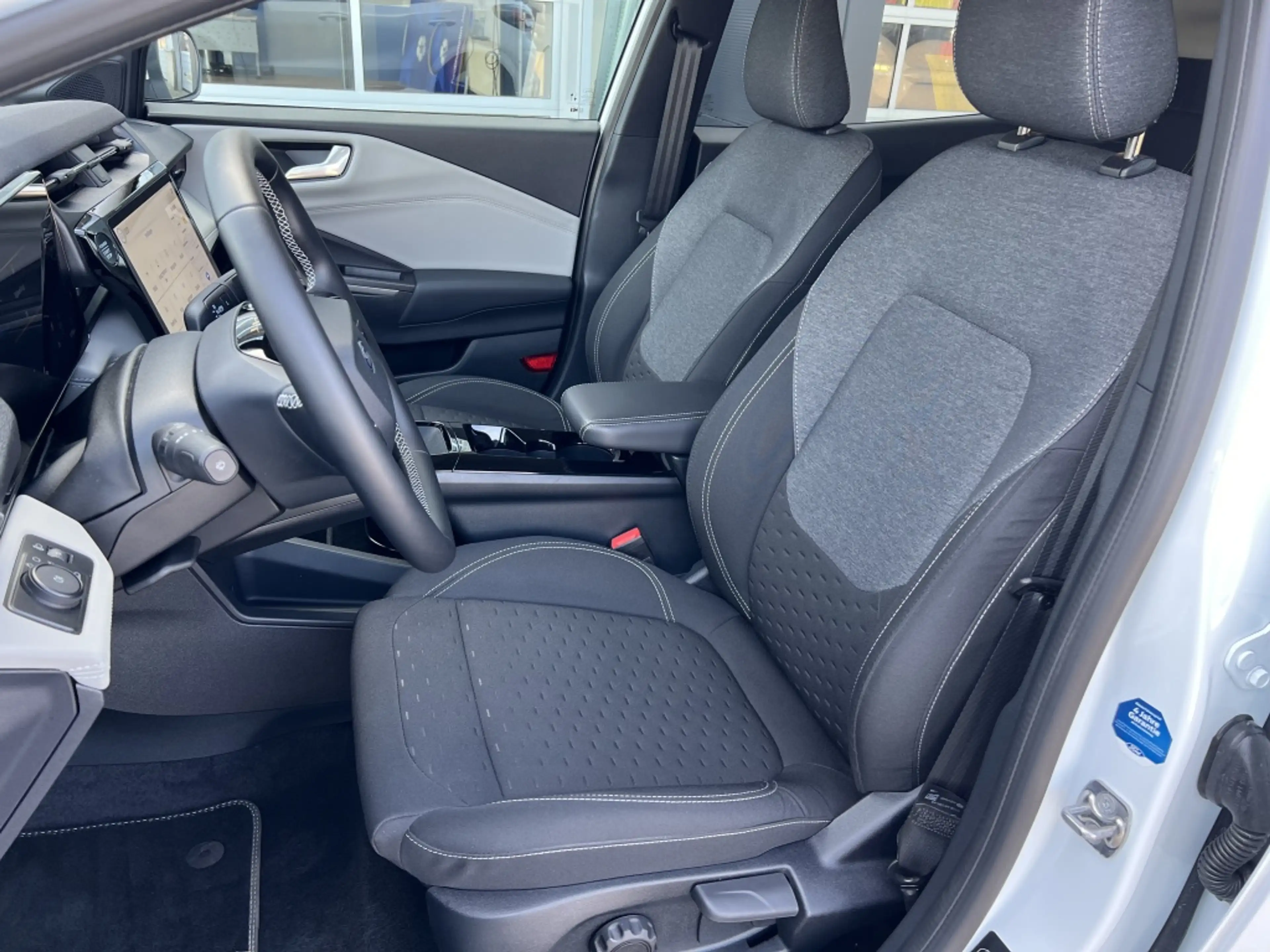 Ford Puma Gen-E Select 47 kWh — photo 8