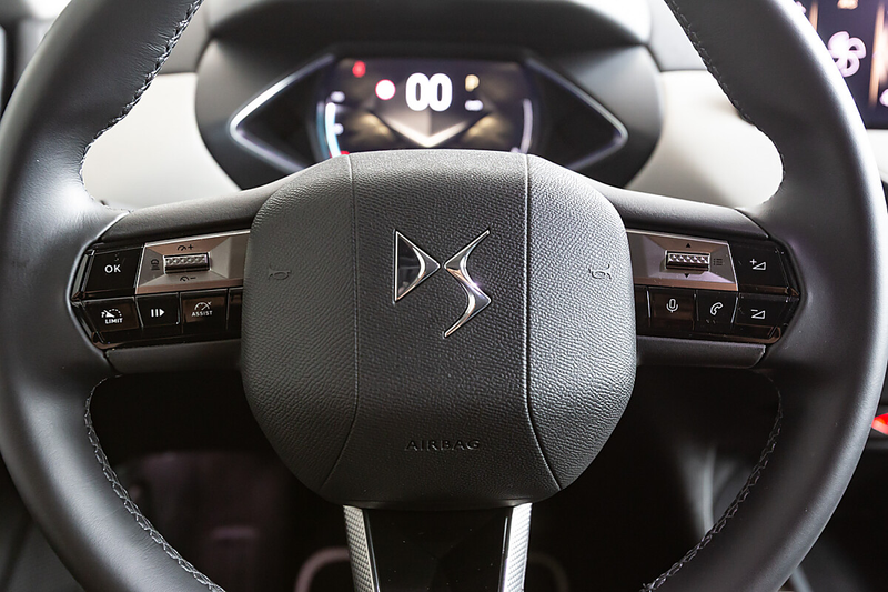 DS Automobiles DS 3 DS3 E-Tense Esprit de Voyage — photo 9