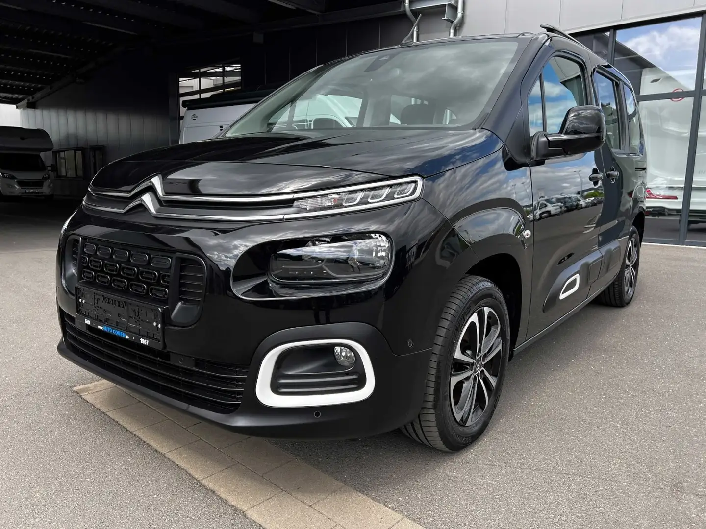 Citroen Berlingo 1.5 HDI PDC KAM NAV 16LM Sitzh. Keyless Noir - 1