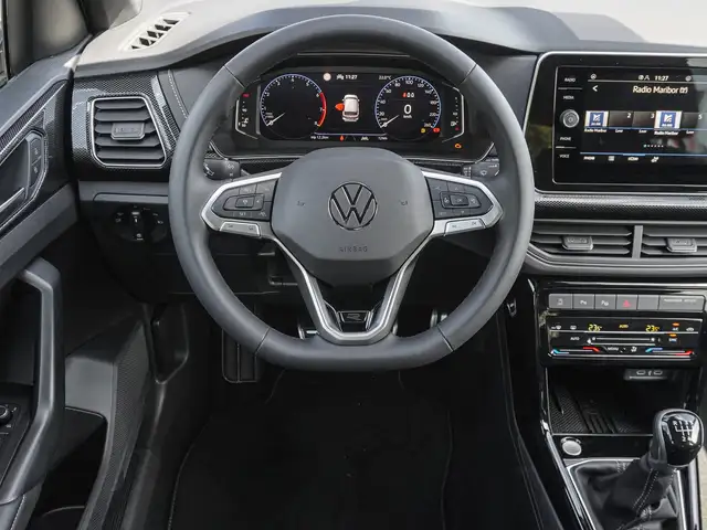 Volkswagen T-Cross view 11