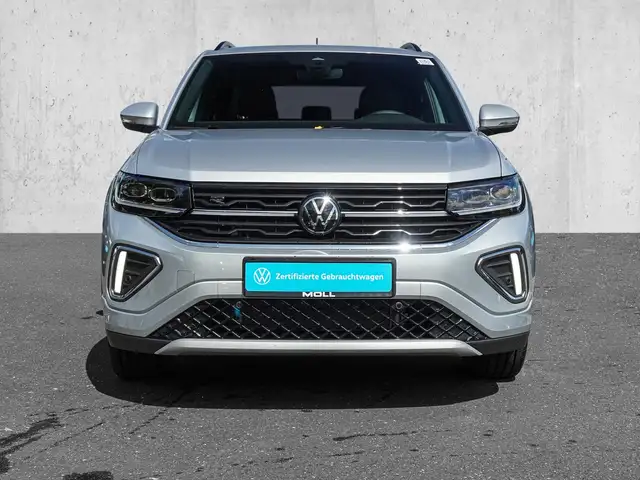 Volkswagen T-Cross view 3
