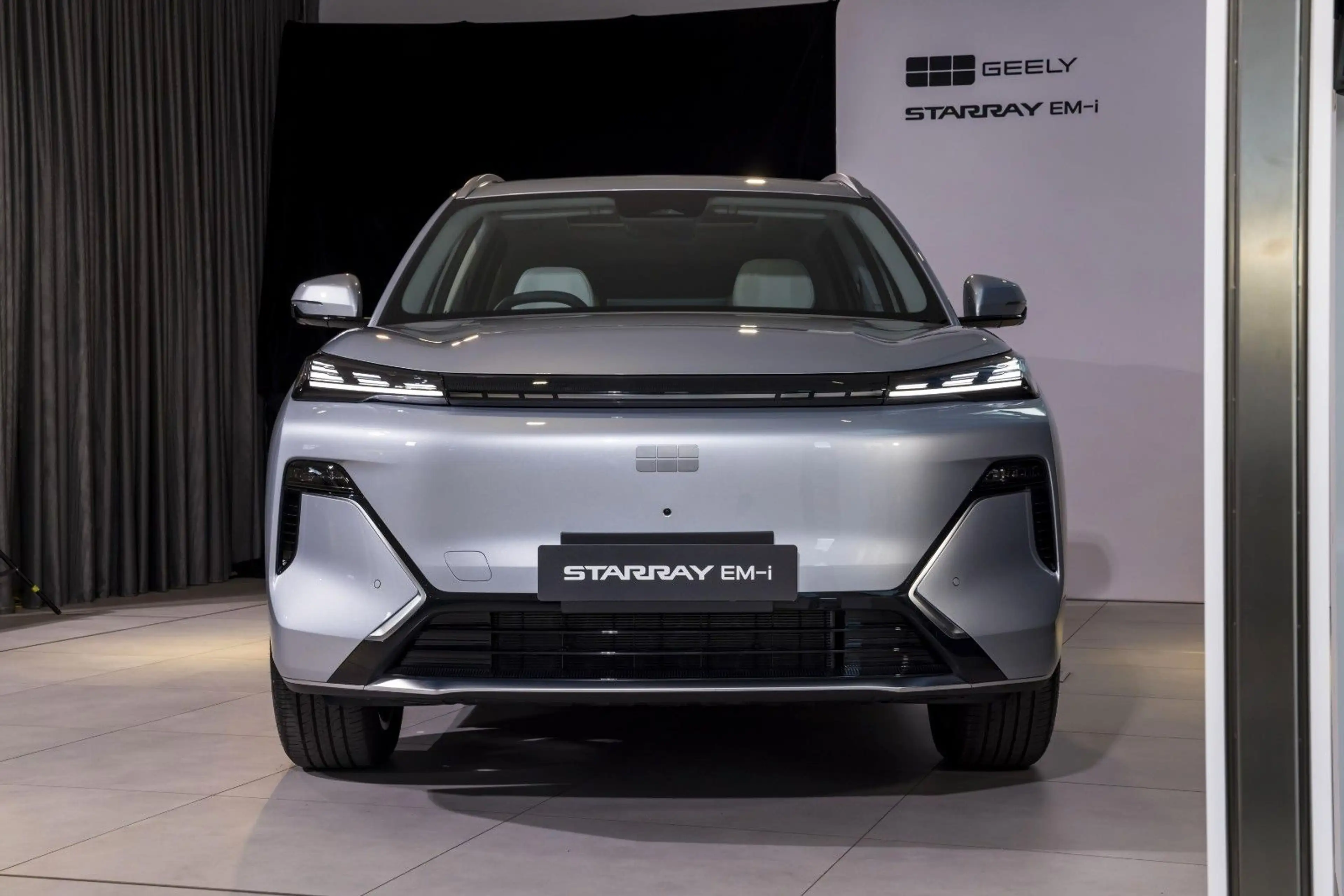Geely Starray EM-i MAX+ PHEV E.Heck Pano HUD PDC V+h