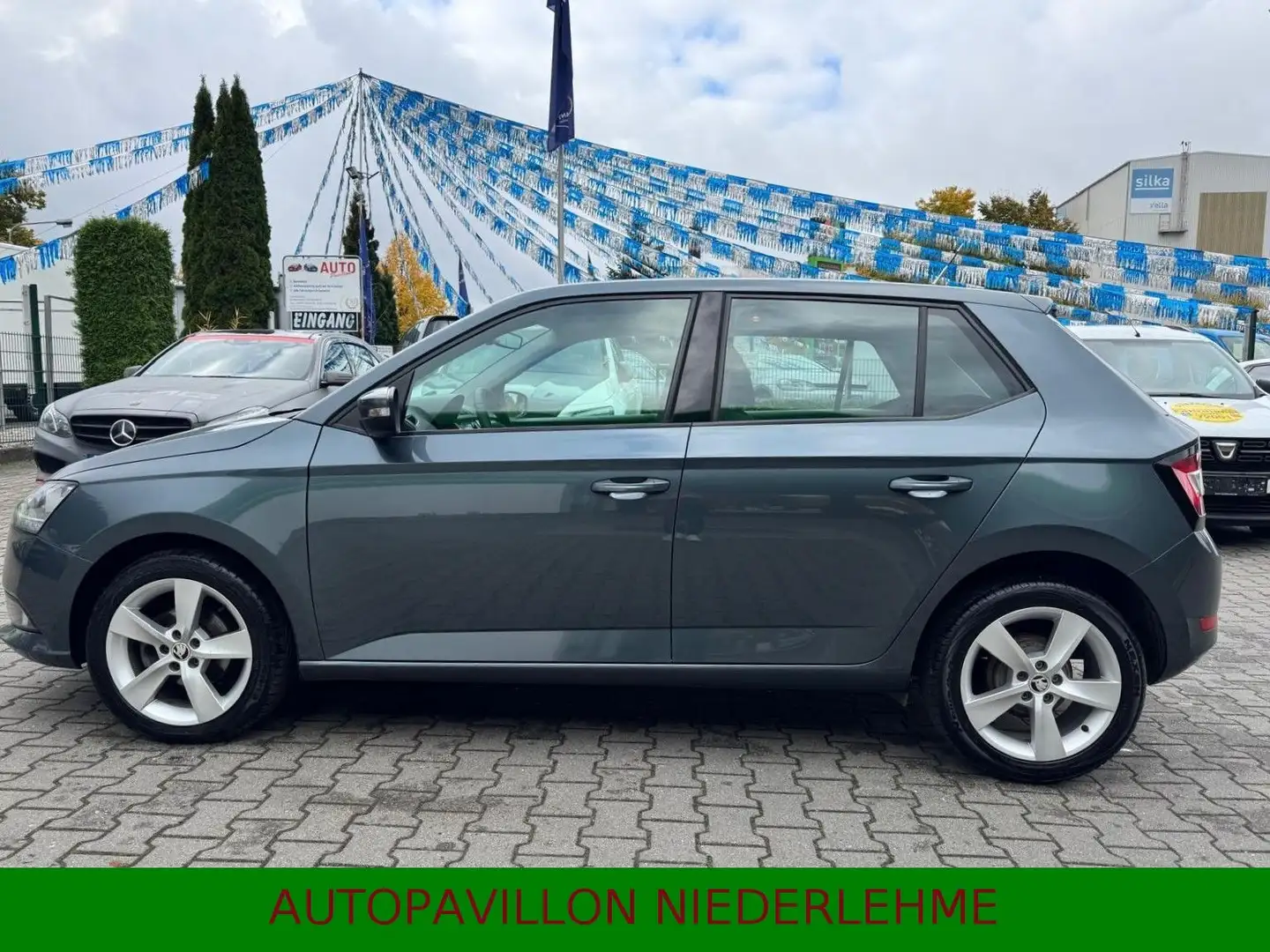 Skoda Fabia *Ambition*Klima*LED*Alu*PDC*android*Apple* Gris - 1