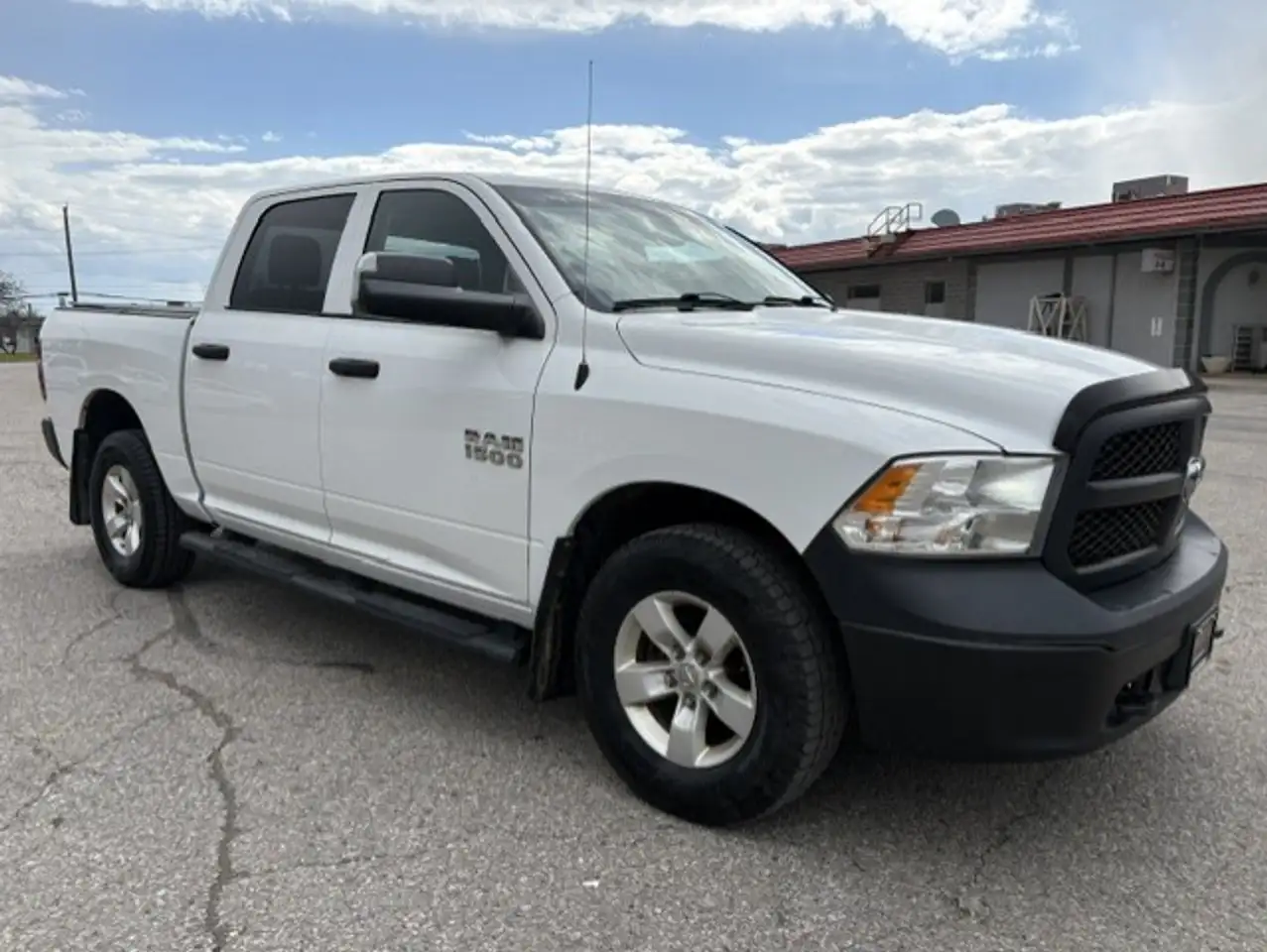 RAM 1500 снимка RAM 1500
