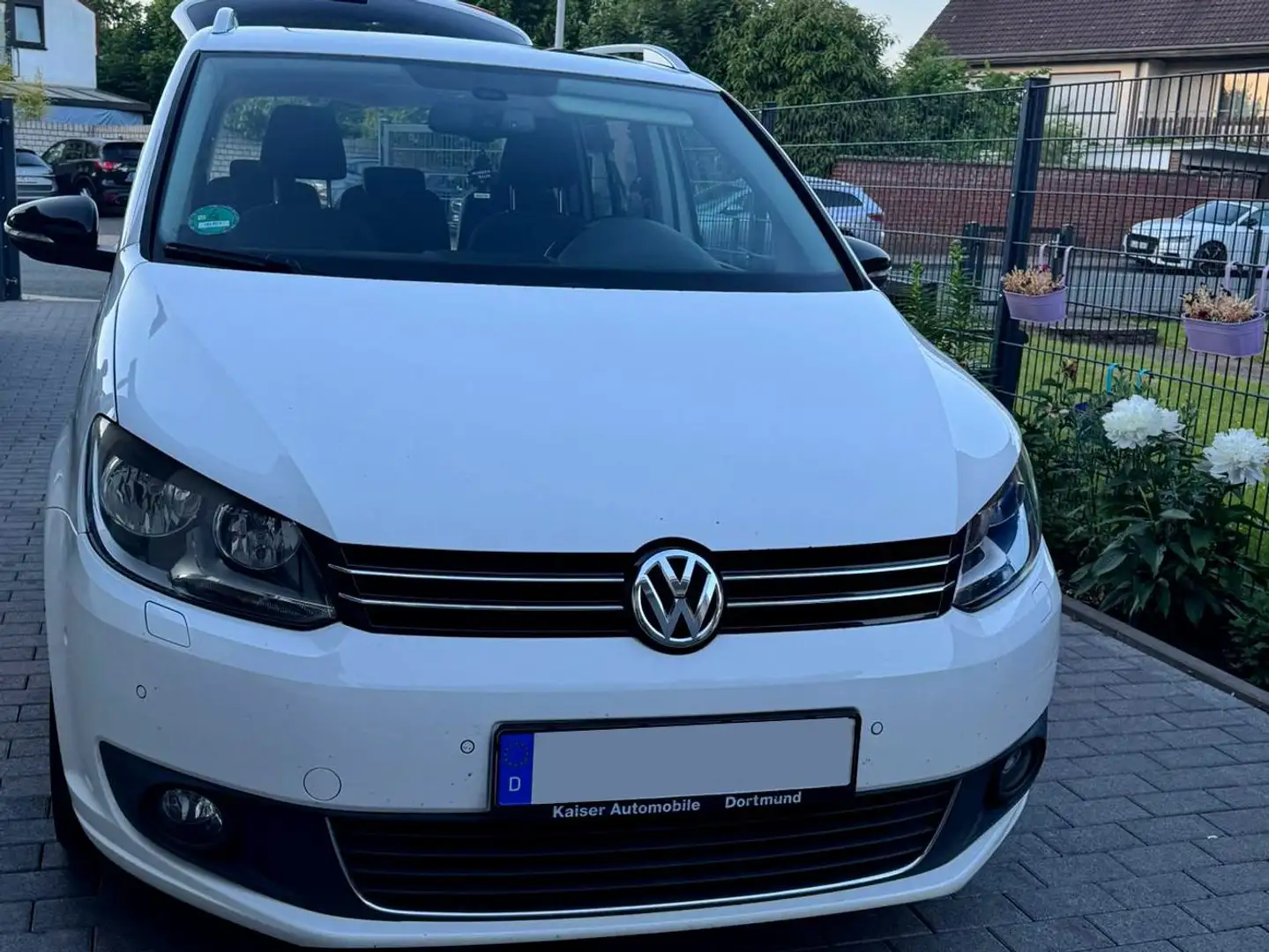 Volkswagen Touran Touran 1.2 TSI BlueMotion Technology STYLE Weiß - 1