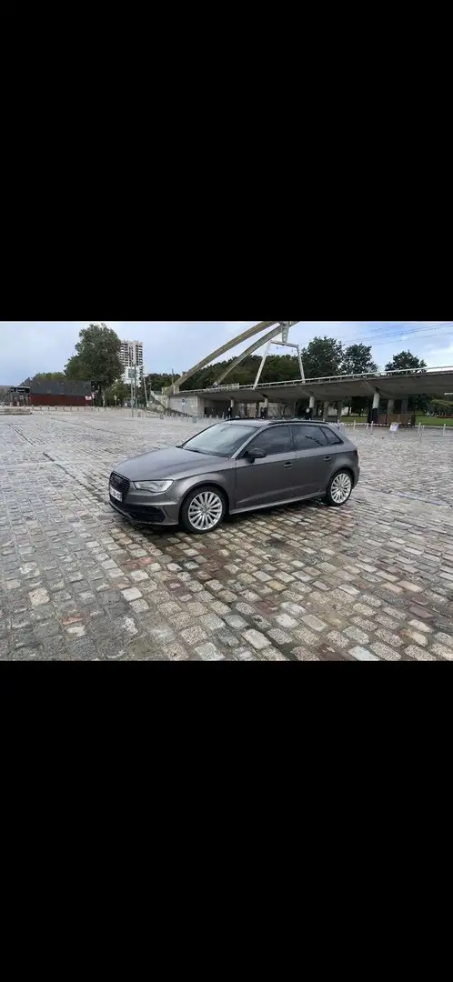 Audi A3 Sportback 1.4 TFSI e-tron 204 Ambiente S tronic 6 - 1