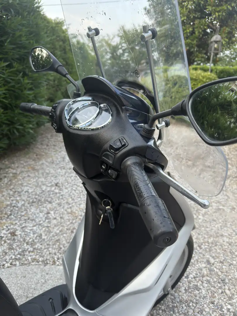 Piaggio Medley 125 Blu/Azzurro - 2