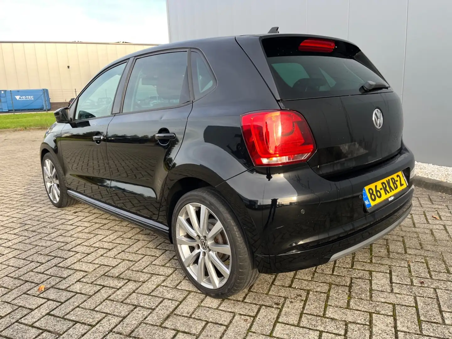 Volkswagen Polo 1.2 TDI BlueMotion Comfortline/ LEDER/ CLIMA/ NAVI Zwart - 2