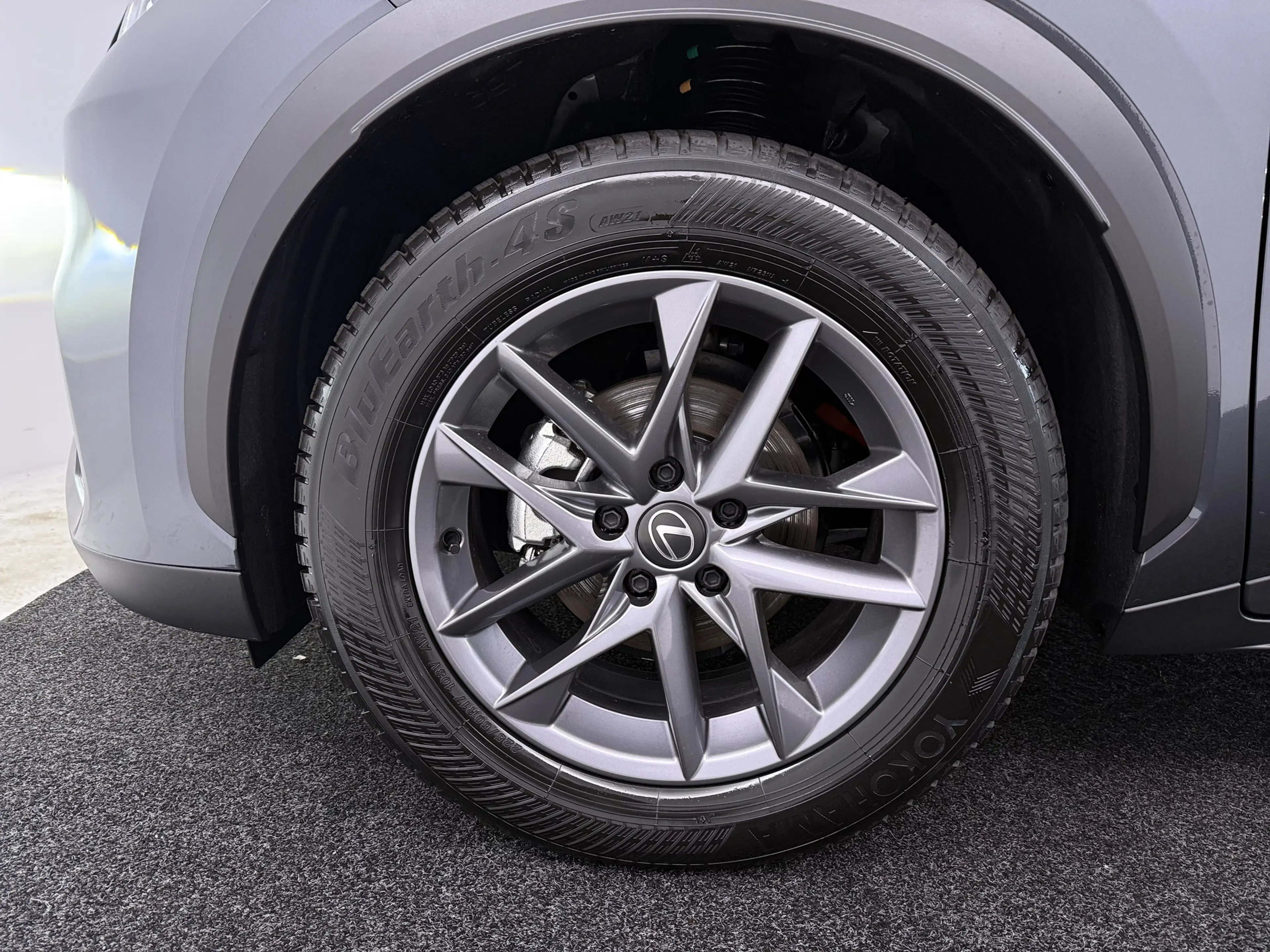 Lexus LBX 1.5 Hybrid Business Line | Navigatie | PDC | Leena — photo 5