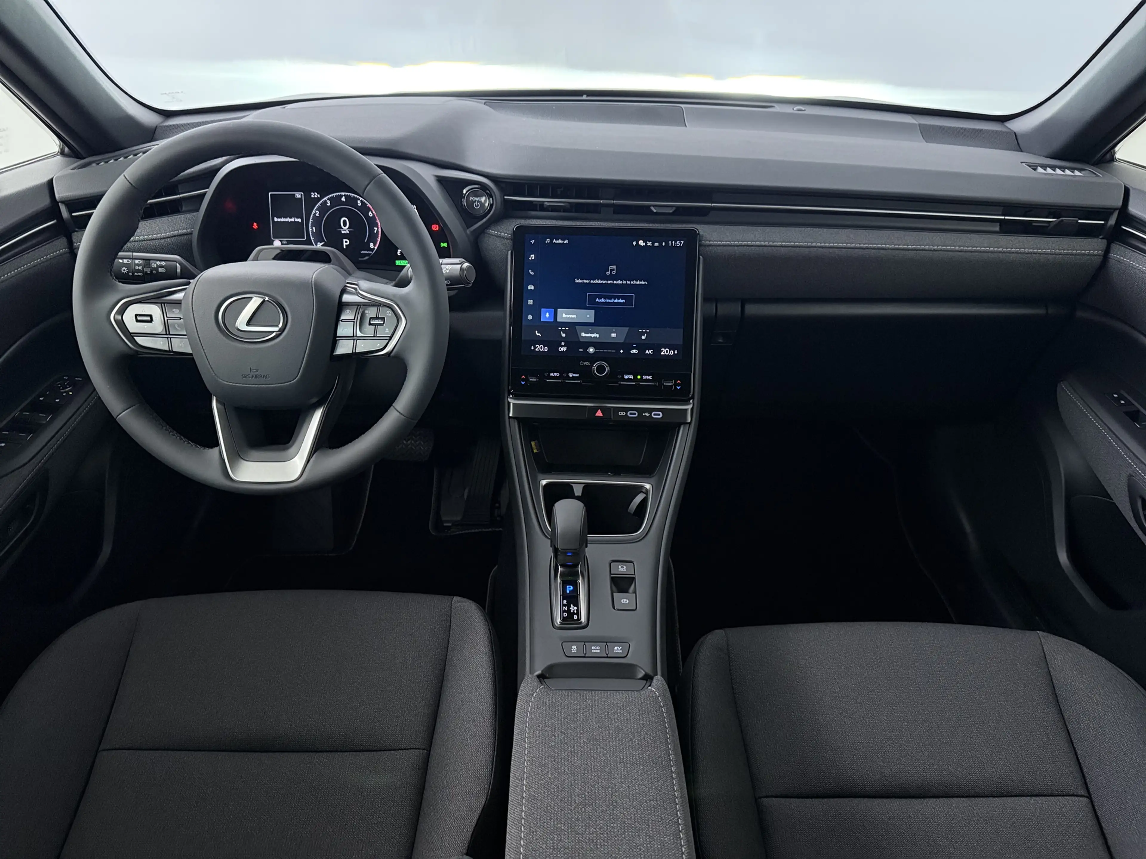 Lexus LBX 1.5 Hybrid Business Line | Navigatie | PDC | Leena — photo 8