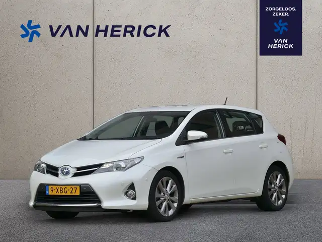 Toyota Auris 1.8 Hybrid Executive | Achteruitrijcamera | Stoelv