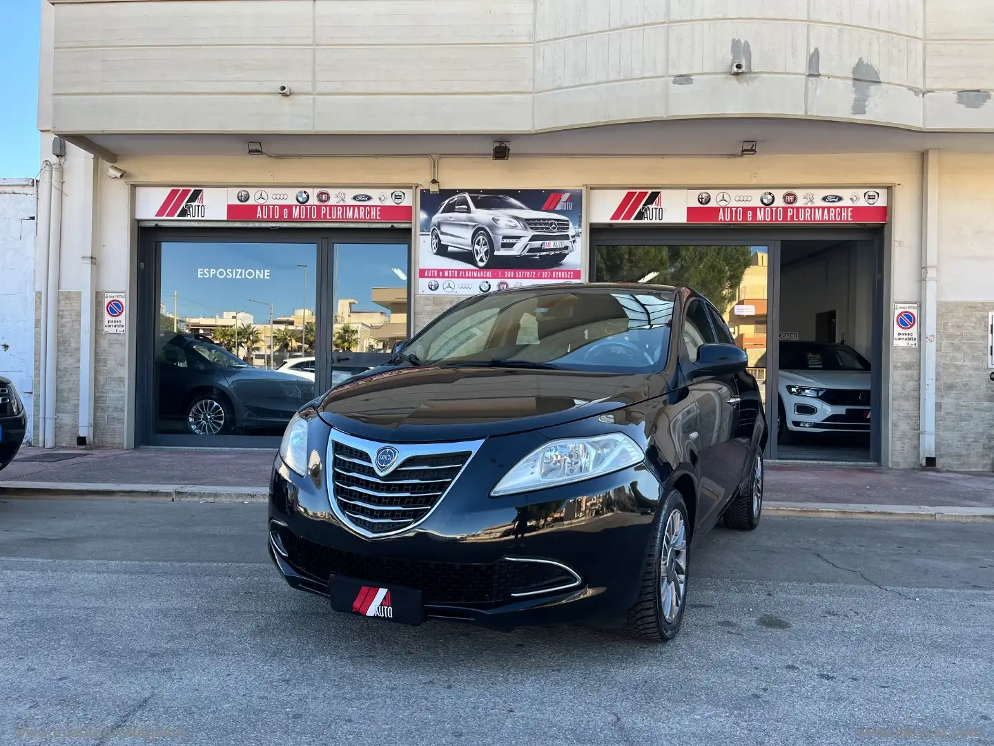 Lancia Ypsilon 1.3 MJT 95 CV 5p. S&S Gold Nero - 2