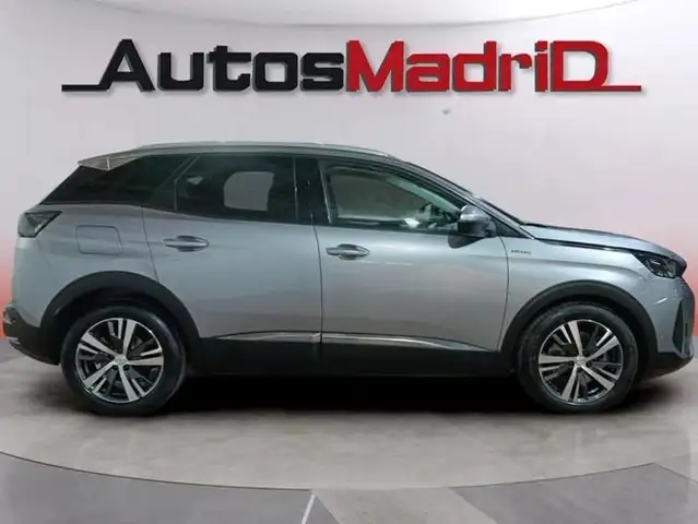 Peugeot 3008 view 9