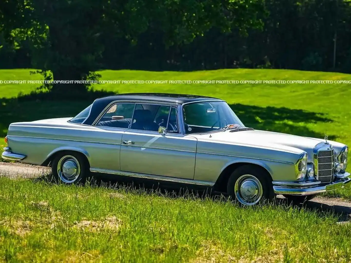 Mercedes-Benz 300 W112 300SE - 1