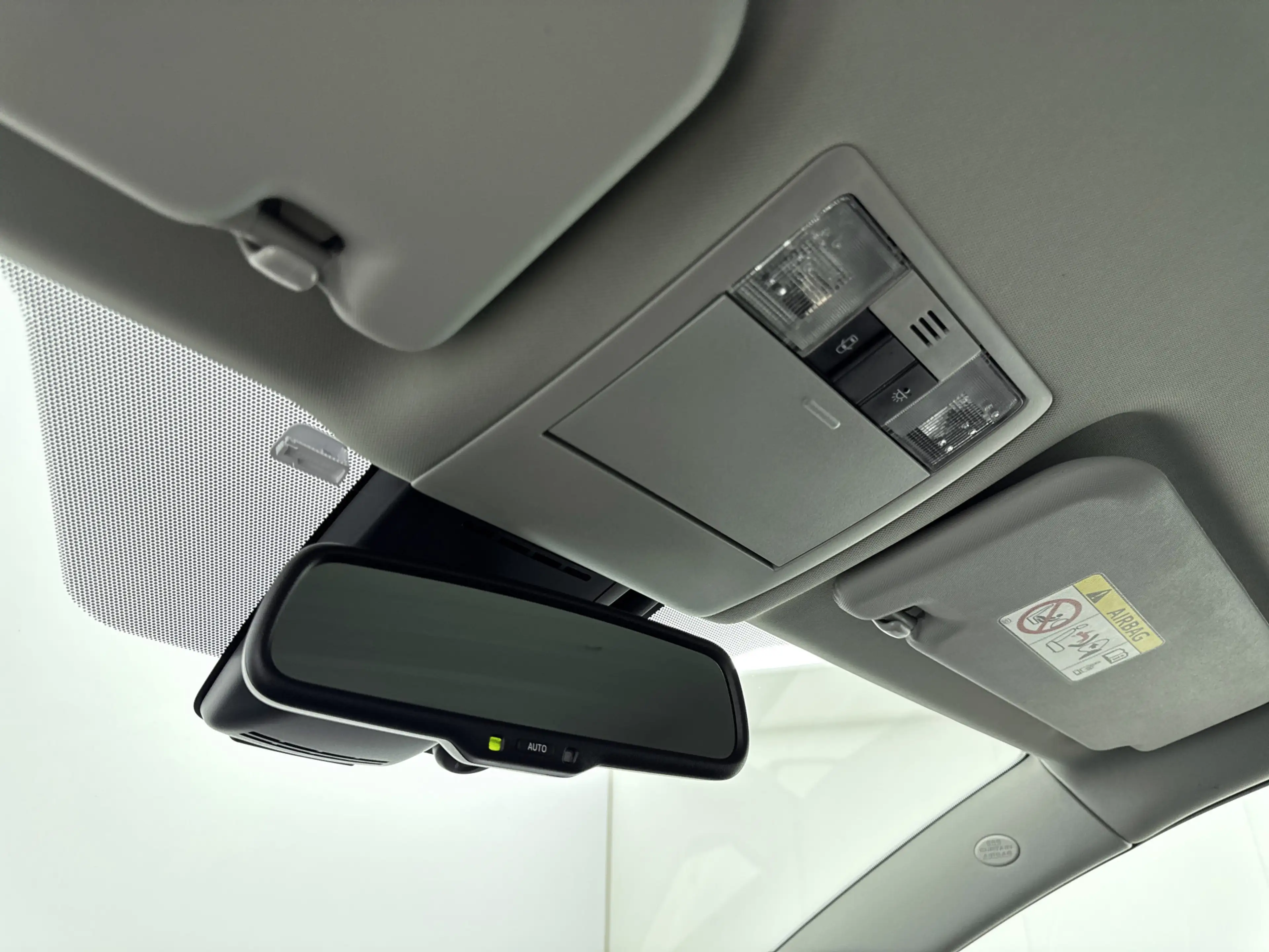 Toyota Verso 1.6 VVT-i Dynamic 50th anniversary // DEALERONDERH — photo 6