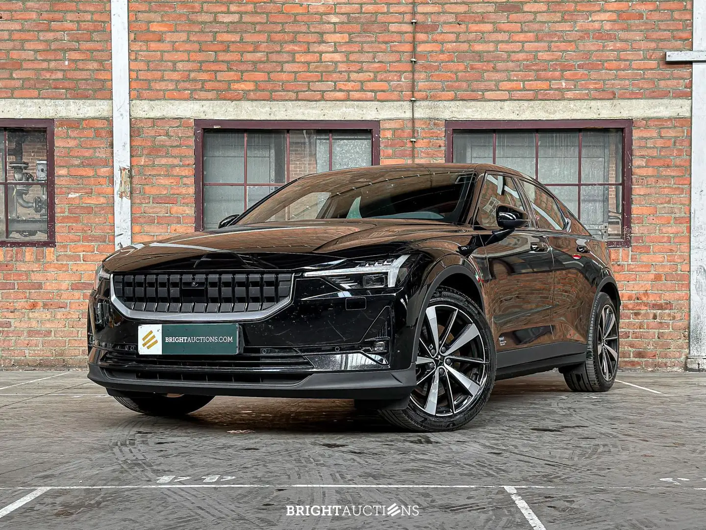 Polestar 2 Long Range Dual Motor Launch Edition 78kWh Zwart - 1