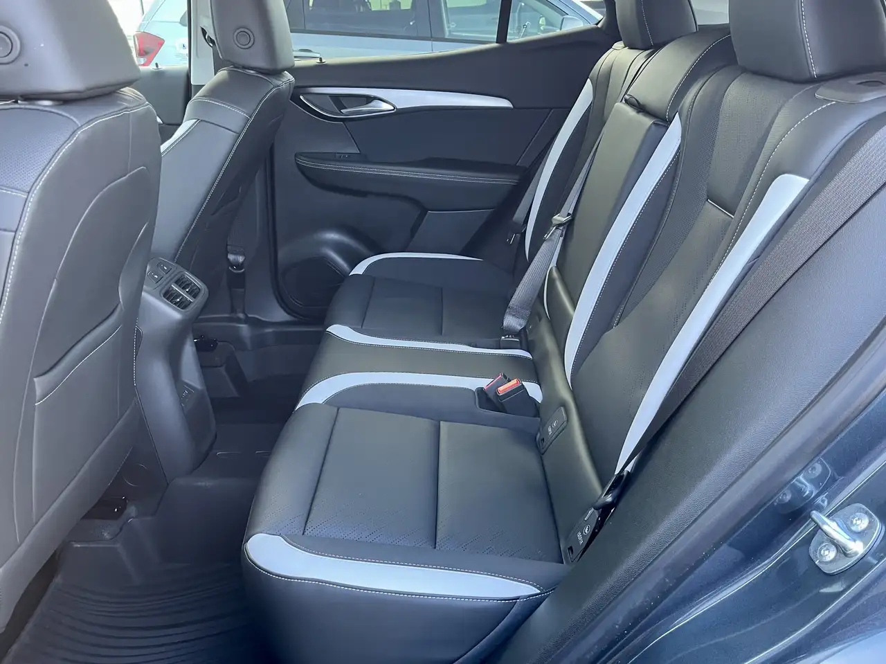 Buick Envision снимка Buick Envision