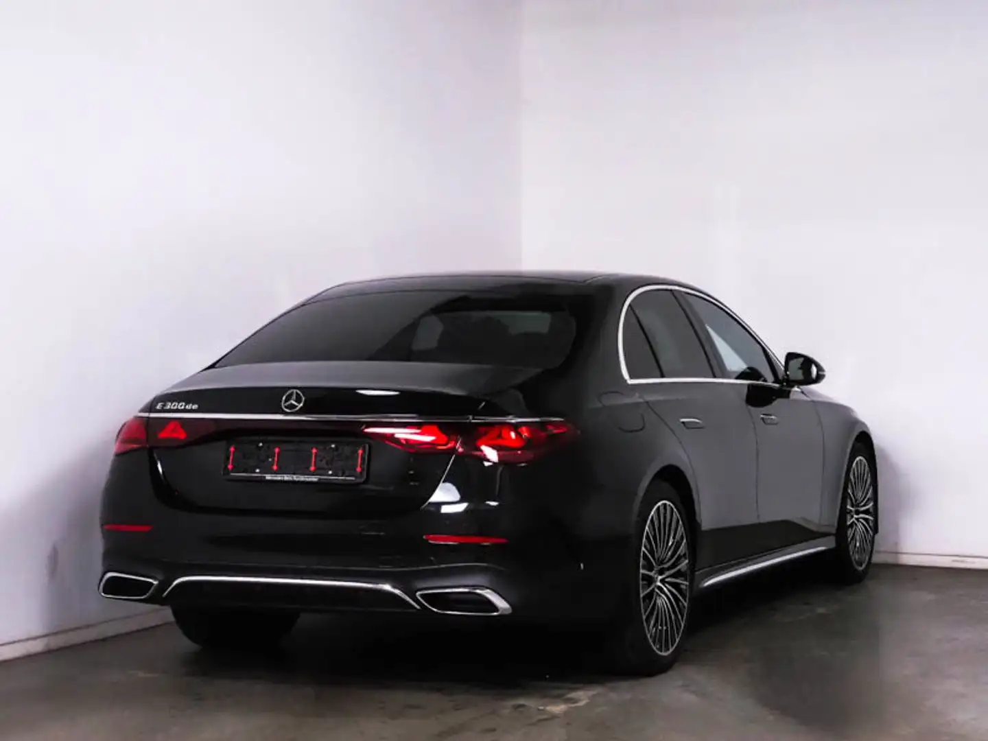 Mercedes-Benz E 300 de Berline Pack AMG Noir - 2