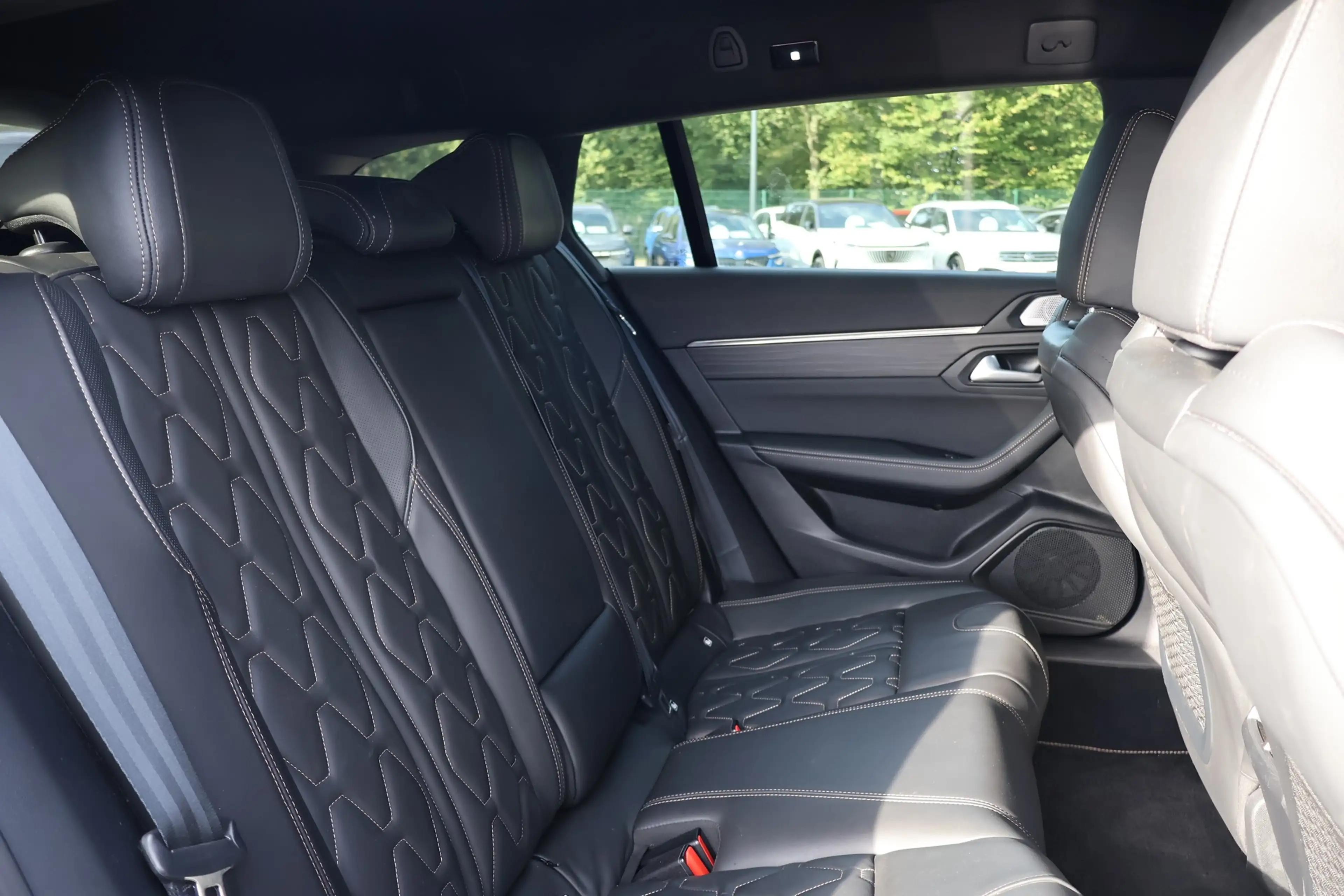 Peugeot 508 SW 1.2 12V e-THP GT Navi Totwinkel LED Leder — photo 14