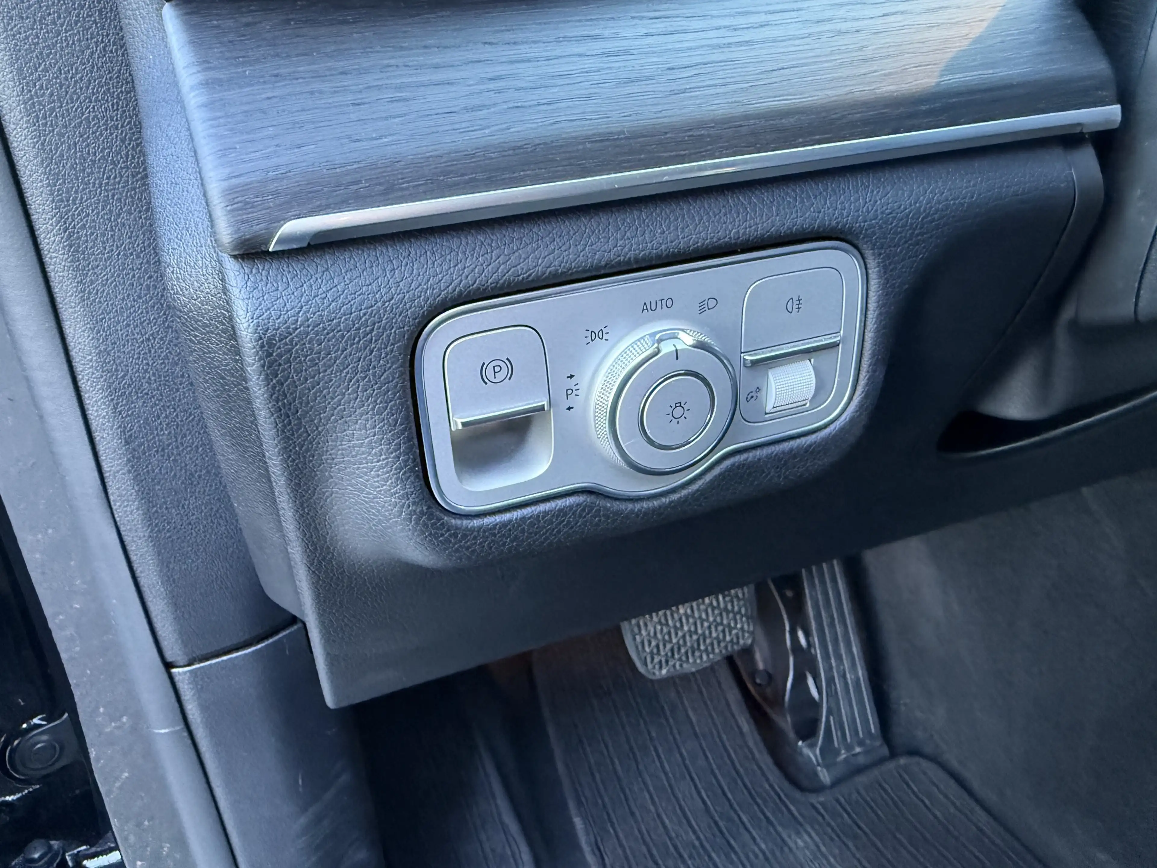 Mercedes-Benz GLE 400 AMG+SITZKLIMA+MASSAGESITZE+PANO+AHK+VOLL — photo 9