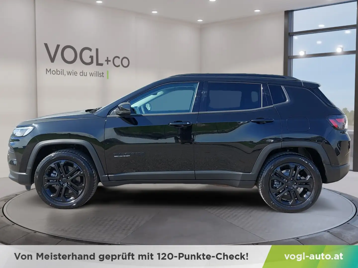 Jeep Compass 1.3 PHEV Upland 240 PS AT 4xe Schwarz - 2