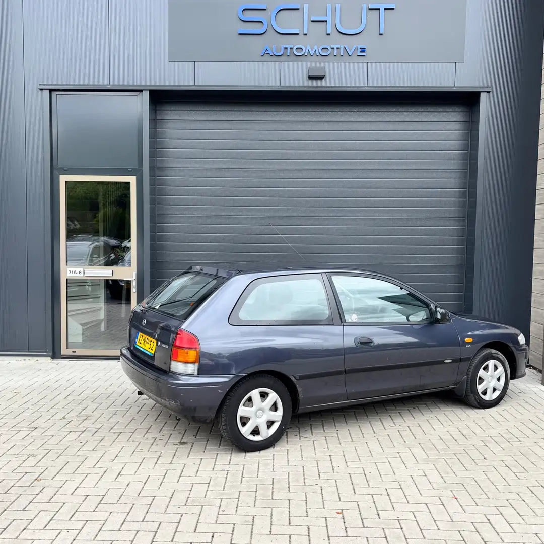 Mazda 323 1.3i P LX 3DRS APK 04-2027 | 132DKM | !!!UNIEK!!! Blau - 2