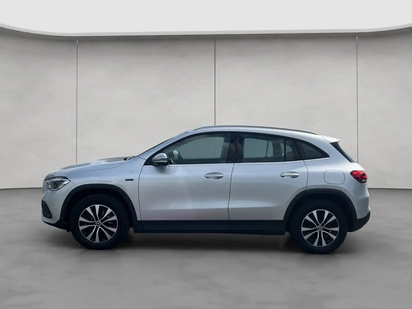 Mercedes-Benz GLA 250 GLA Stříbrná - 2