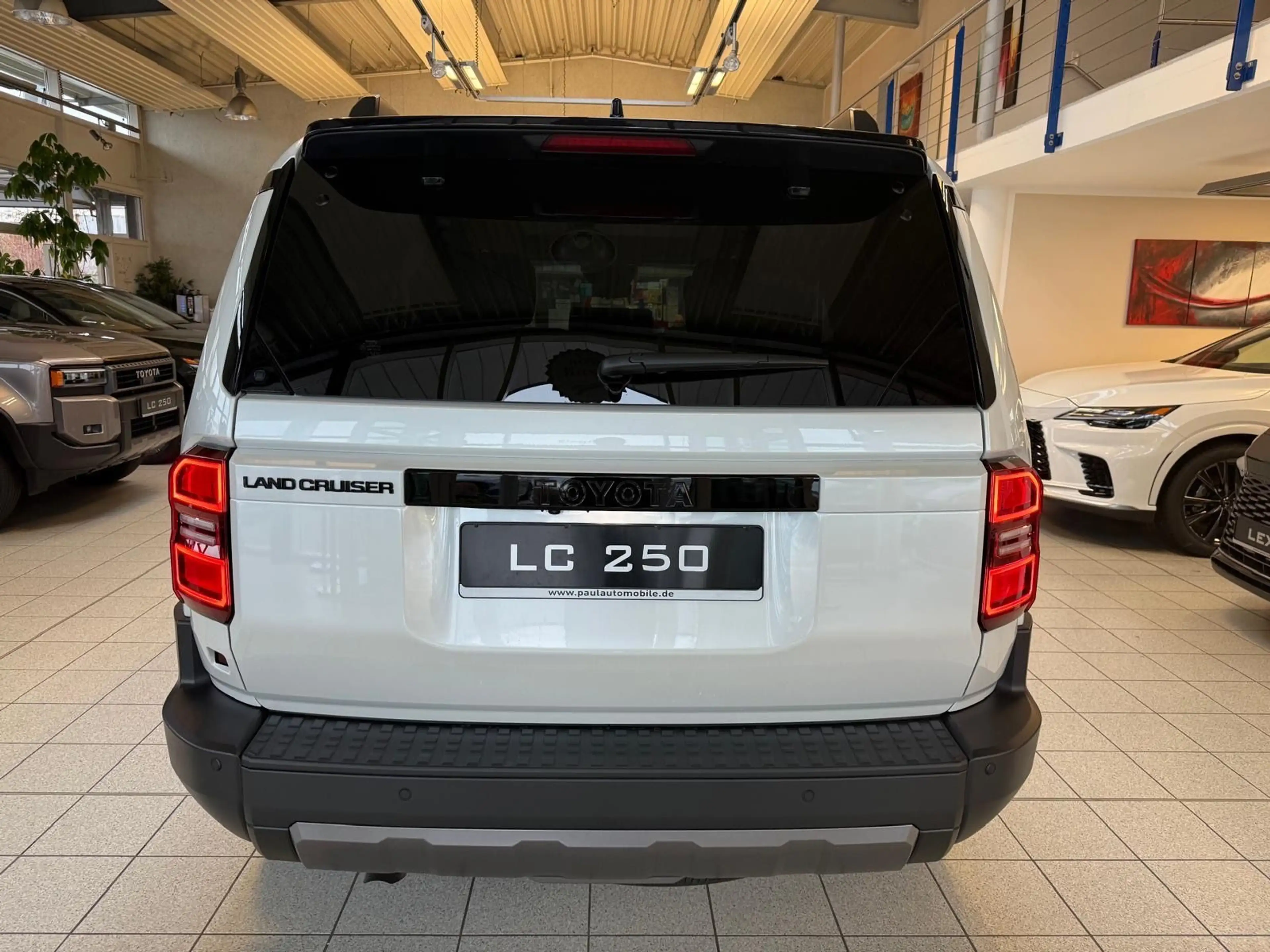 Toyota Land Cruiser 250 - LOUNGE-MILD HYBRID-PANORAMA-HEAD UP — photo 10