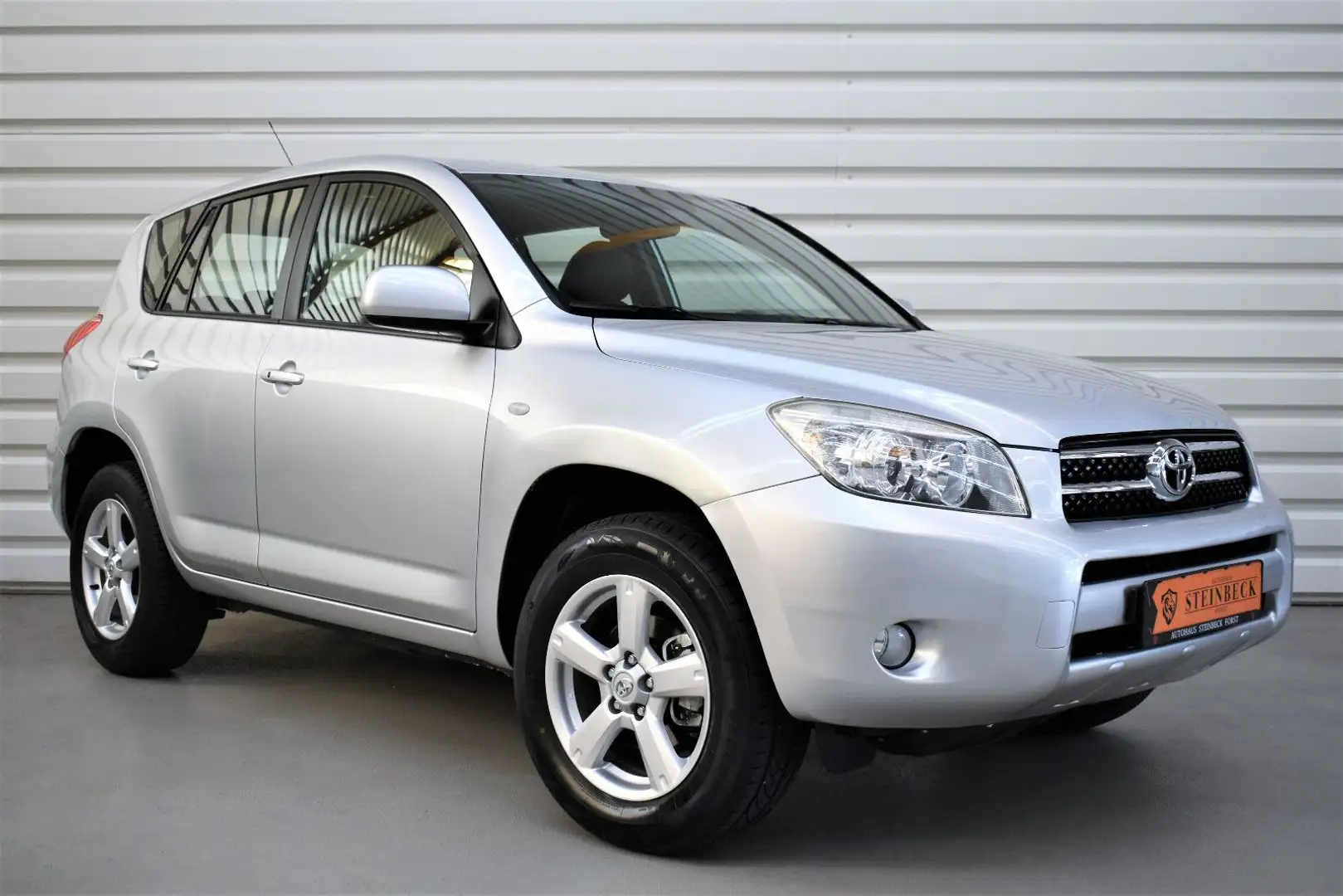 Toyota RAV 4 4 Executive+Keyless+Tempomat+SHZ+57.000KM Argent - 1