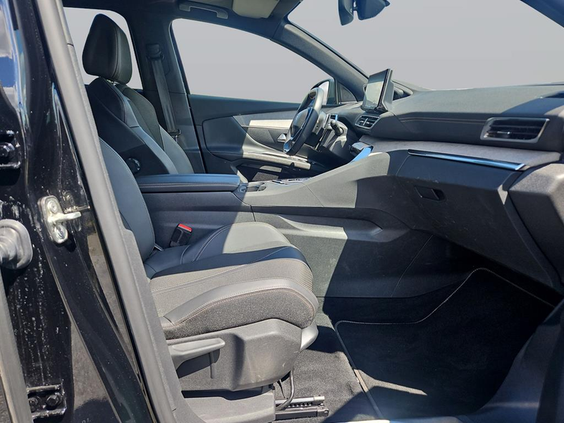 Peugeot 5008 GT PureTech 130 EAT8 — photo 12