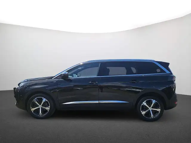 Peugeot 5008 view 5